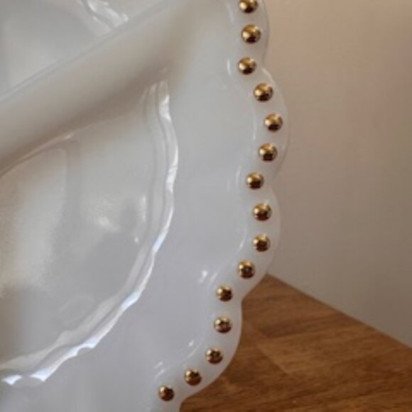 Vintage Milk Glass Divided Dishes Gold Trim Fire King Anchor Hocking Serving Pla - Picture 3 of 8